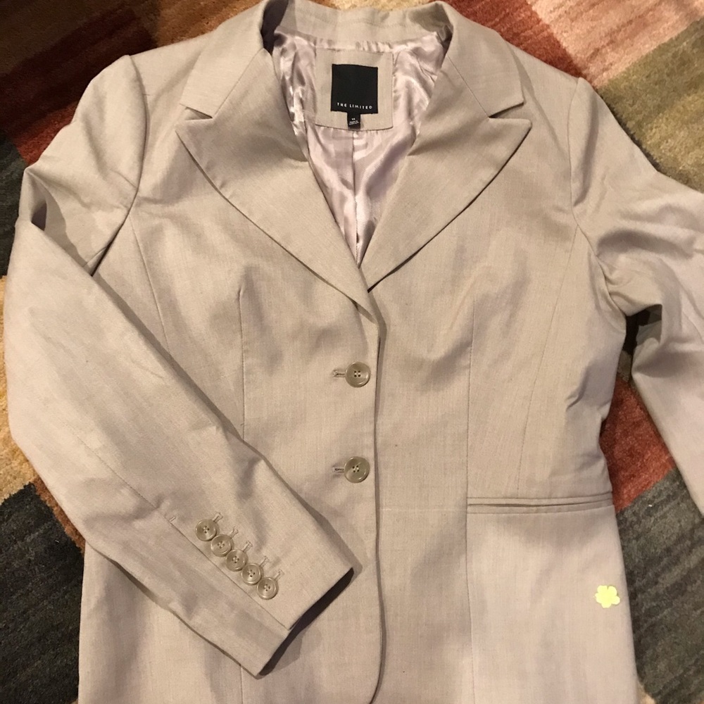 Lightweight fully lined blazer